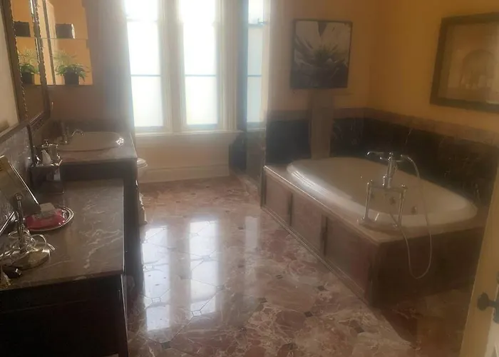 Villa Captain Merry Mansion *